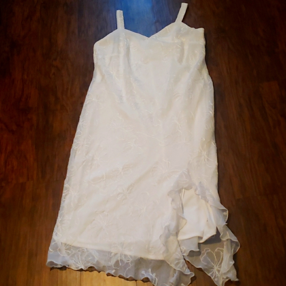 R&M Richards white dress petite